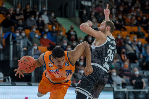 一名在葡超 一名在葡超